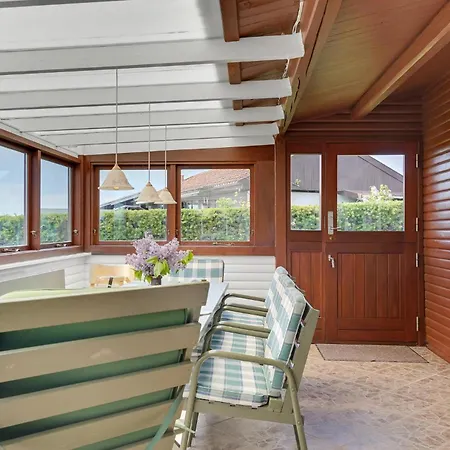 Nyaraló 2 Bedroom Awesome In *