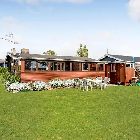 Tatil Evi 2 Bedroom Awesome In Fåborg