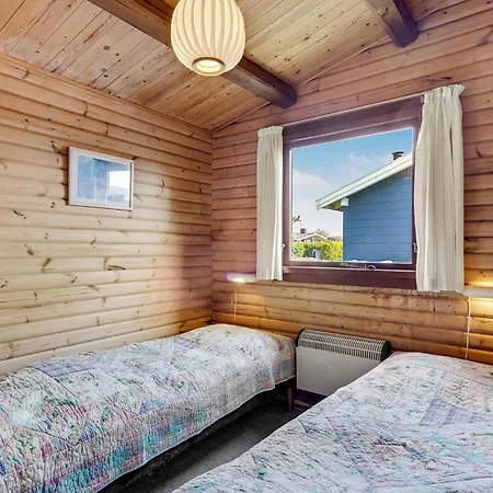 2 Bedroom Awesome In *