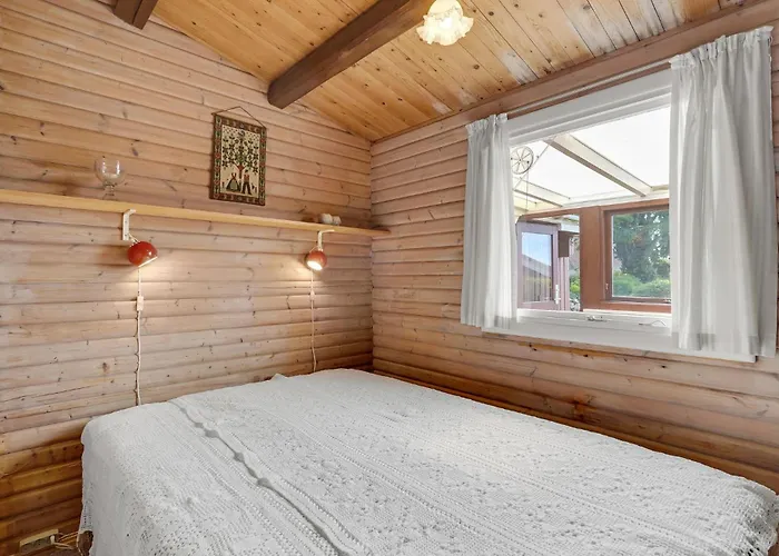 2 Bedroom Awesome In * Fåborg