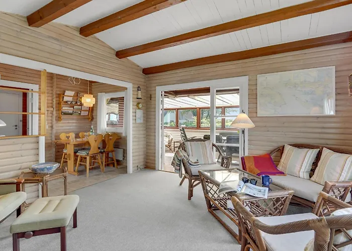 Feriehus 2 Bedroom Awesome In *