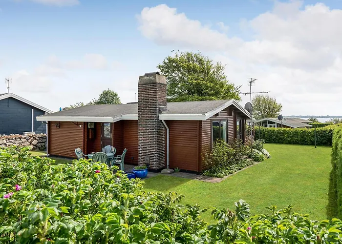 2 Bedroom Awesome In *