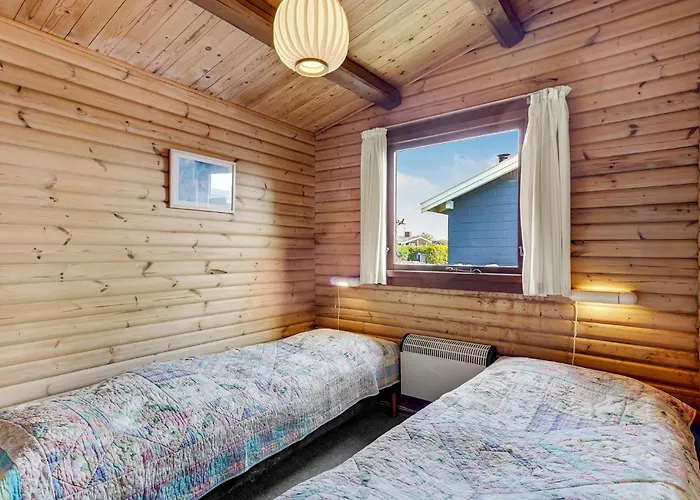 2 Bedroom Awesome In *